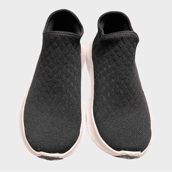 VESSI Black Skyline Sneakers Slip On Casual Shoes 100% Waterproof! Size 8 - Picture 2 of 6